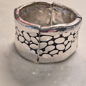Chunky Stretch Cuff Bracelet Silver Tone Black Enamel Modern Statement
